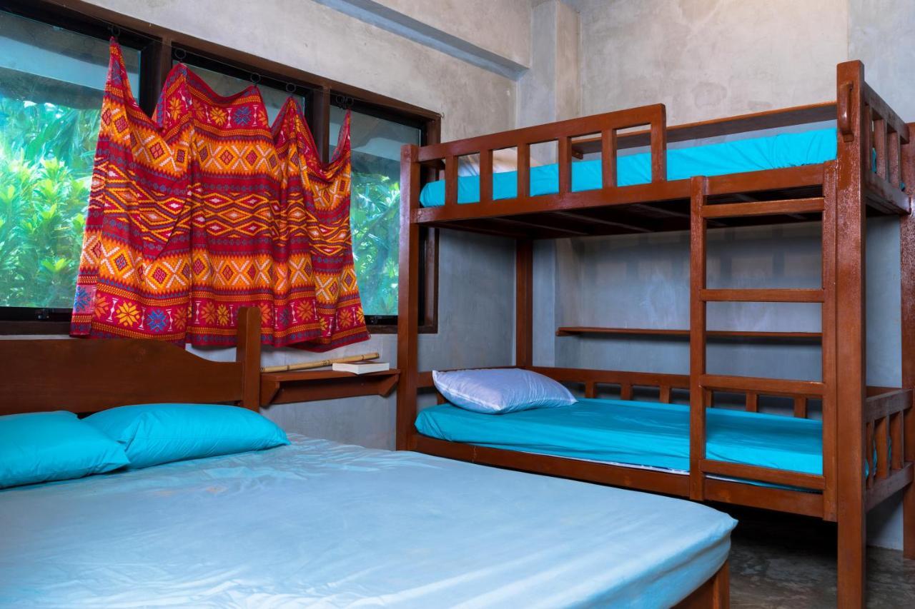 Sinag Hostel (Adults Only) جنرال لونا المظهر الخارجي الصورة
