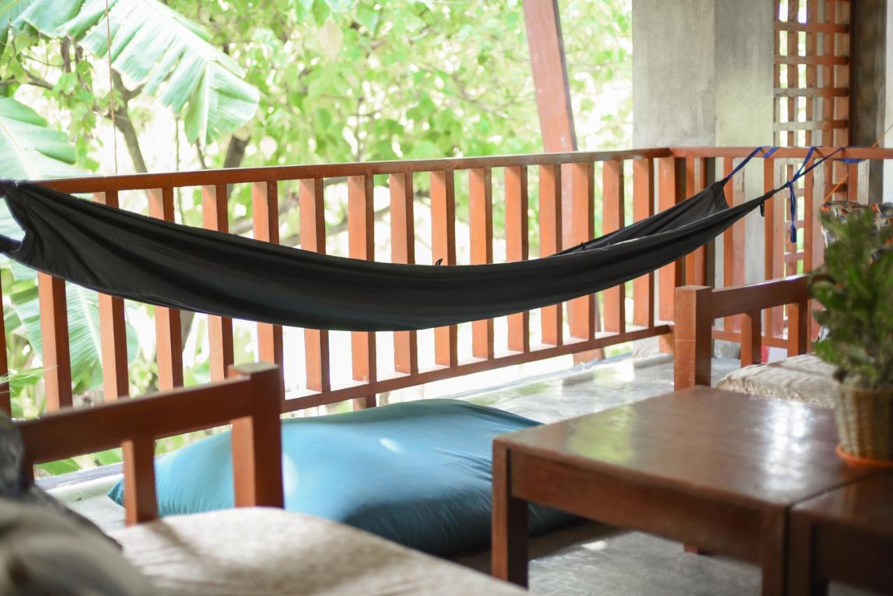 Sinag Hostel (Adults Only) جنرال لونا المظهر الخارجي الصورة