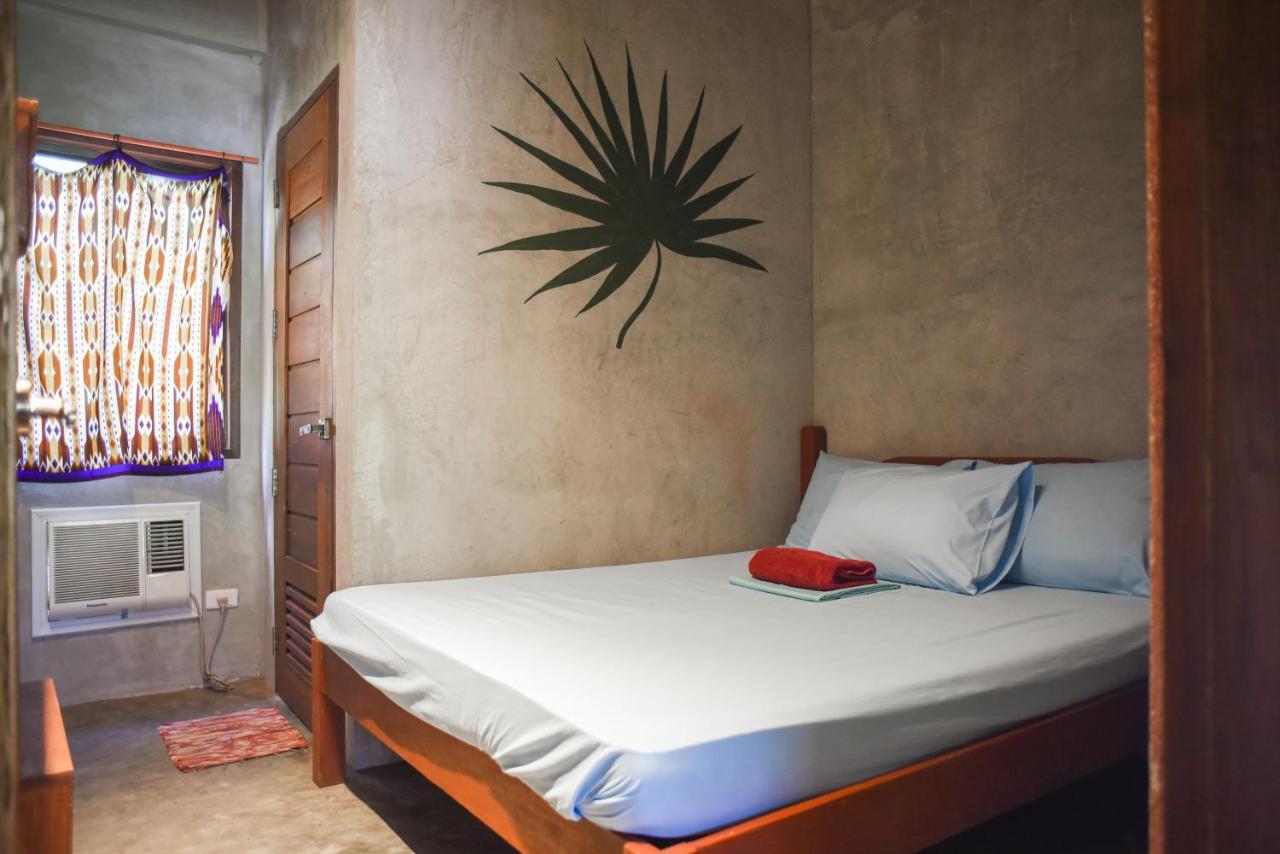 Sinag Hostel (Adults Only) جنرال لونا المظهر الخارجي الصورة