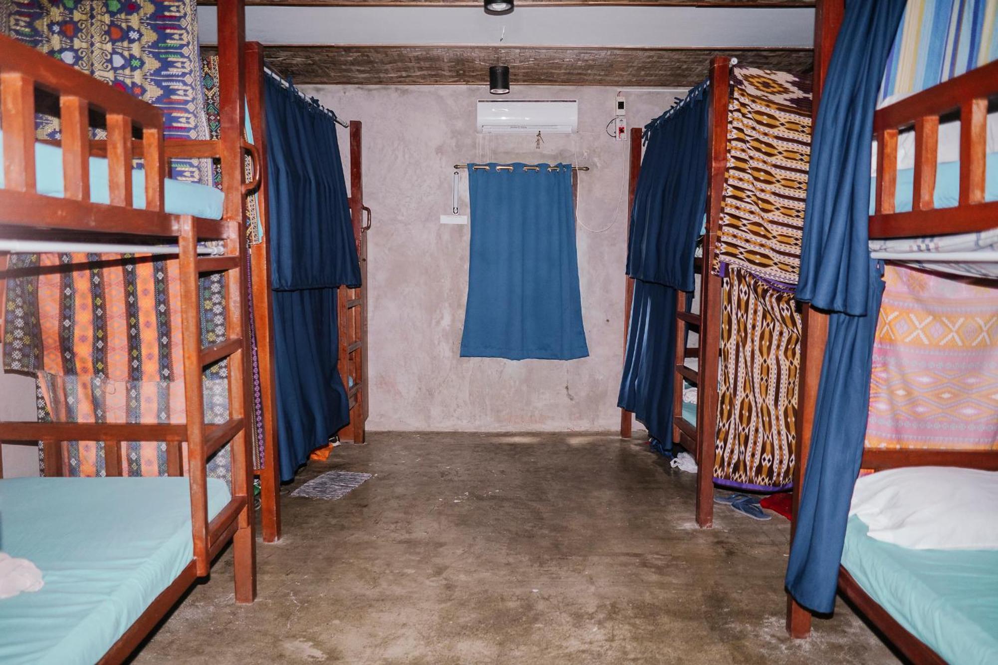 Sinag Hostel (Adults Only) جنرال لونا المظهر الخارجي الصورة