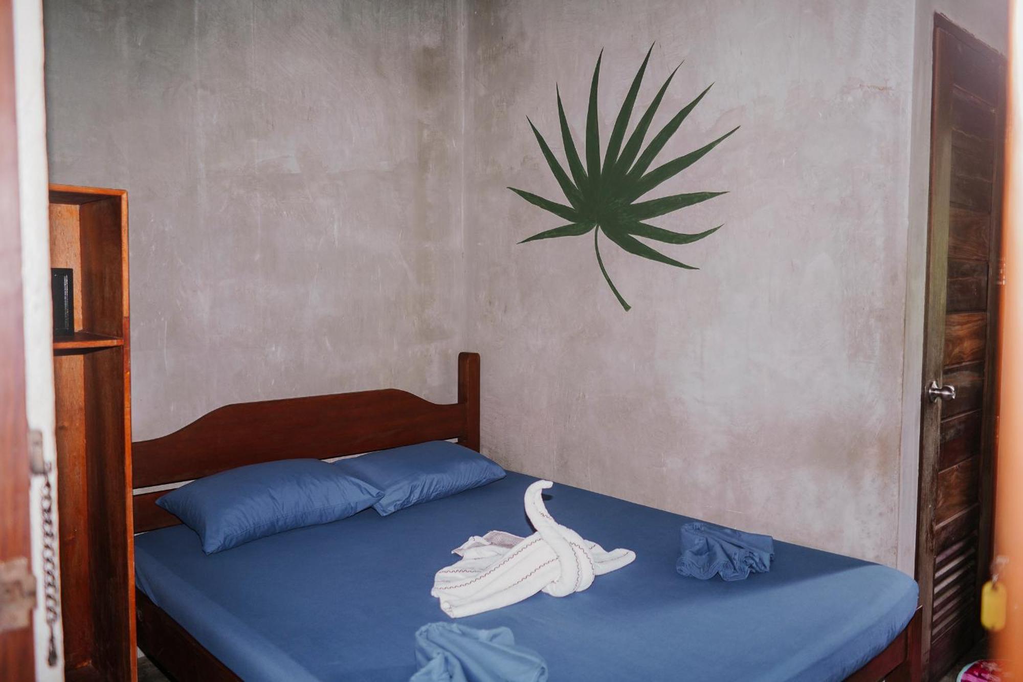 Sinag Hostel (Adults Only) جنرال لونا المظهر الخارجي الصورة