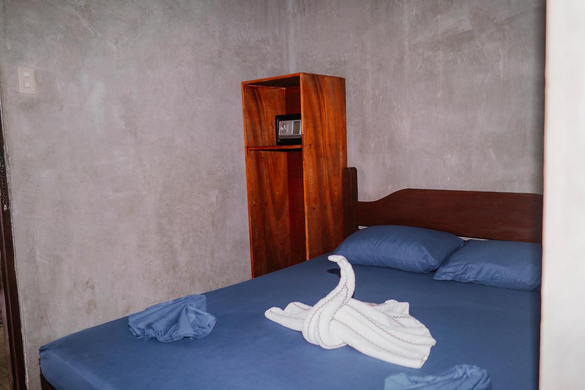 Sinag Hostel (Adults Only) جنرال لونا المظهر الخارجي الصورة